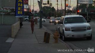 نيكول أنيستون الجنس في الشوارع