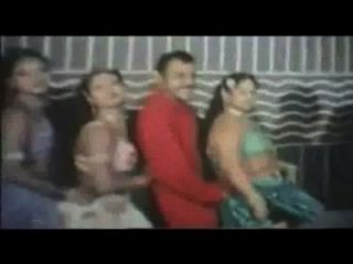 البنغالية غارام ماسالا فيديو أغنية (2)