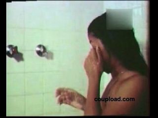 الصبي يغوي من قبل مالو عمتي حمام السرير الجنس الشفاه قبلة