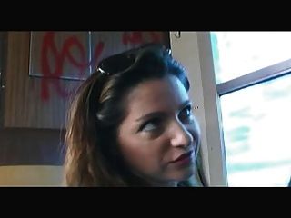 الفرنسية: سابرينا ريتشي بايسه DANS LE القطار