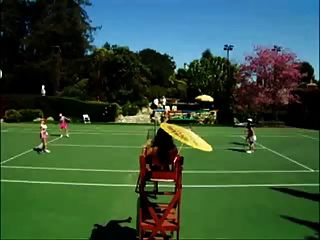 التنس عارية