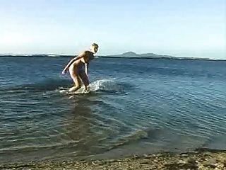 شاطئ عراة الأسترالي الاشقر